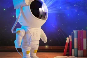 astronaut lamp projector